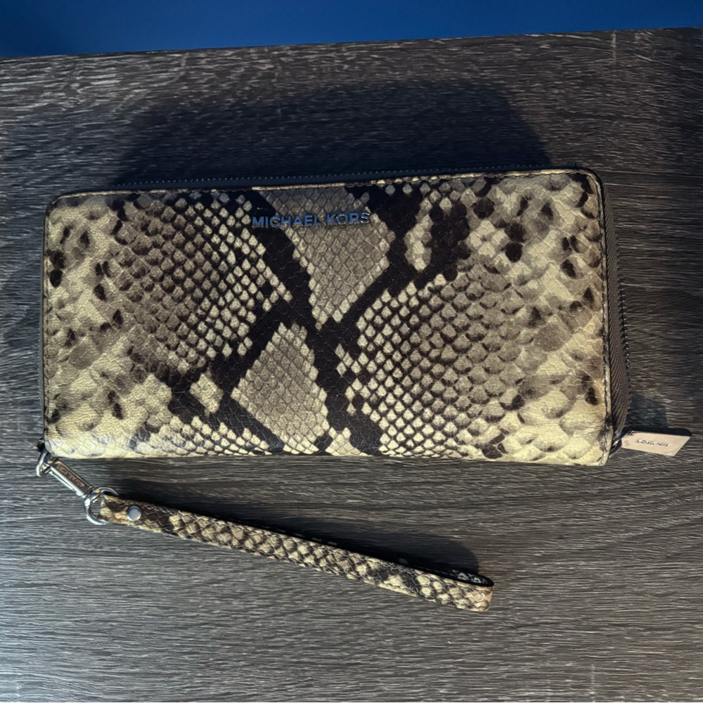 {Michael Kors} Michael Kors Jet Set Travel Embossed Leather Wristlet Wallet